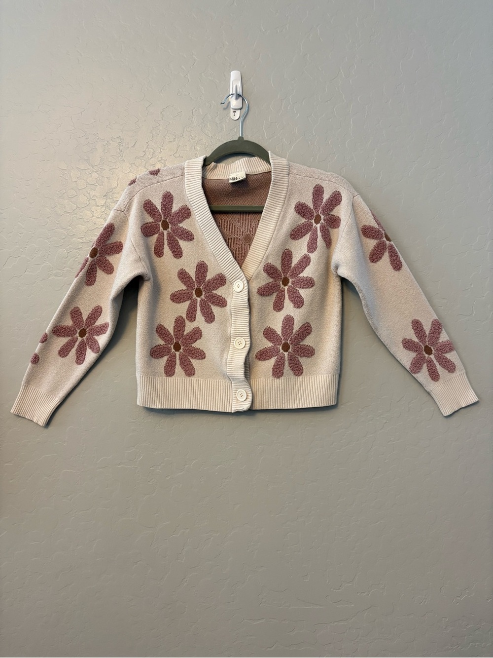 Nikka K white and mauve floral cropped button front cardigan size XS